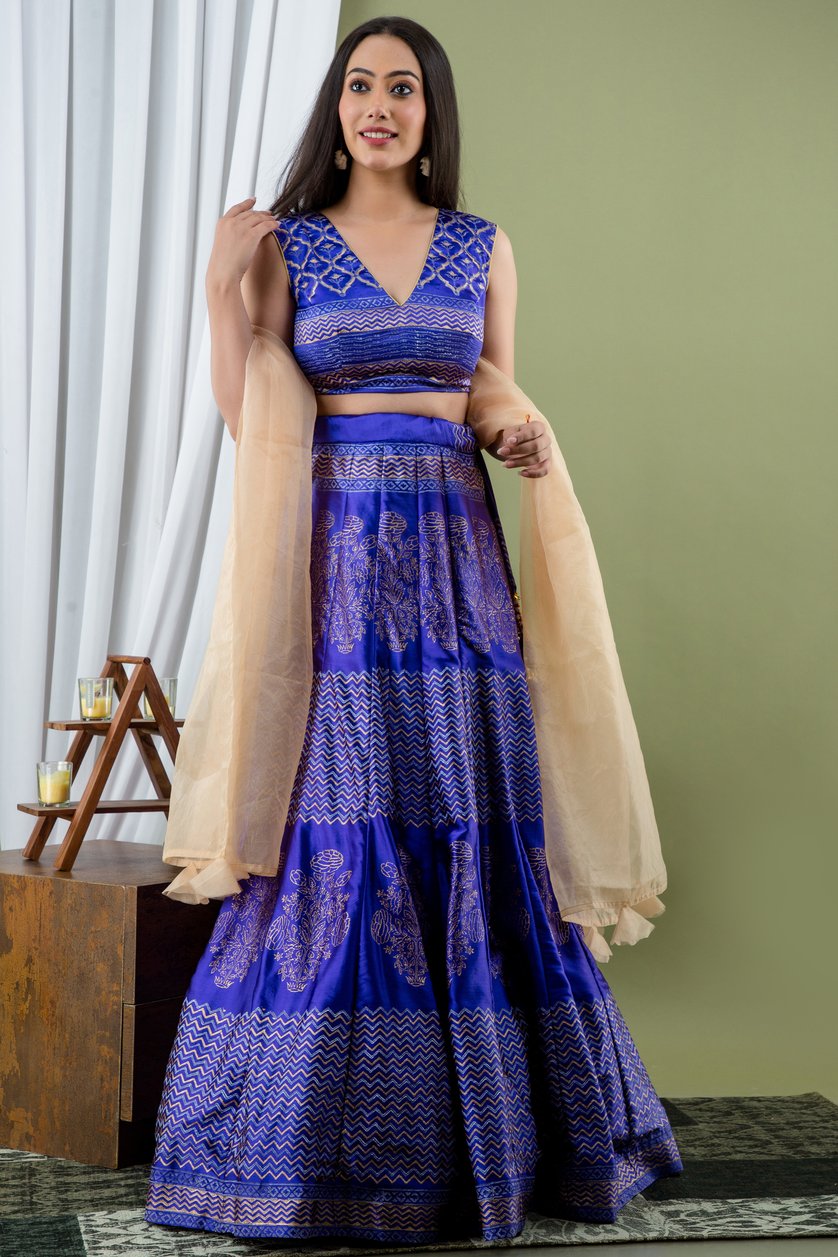 Diwali Dress 2021 - Latest Diwali Ethnic Outfit Trends