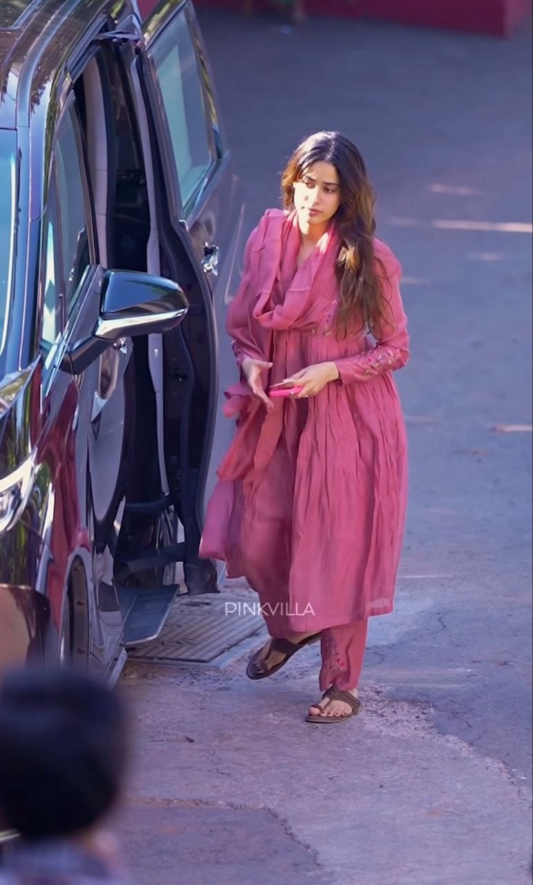 Pink Floral Embroidered Anarkali Kurta Set for Women