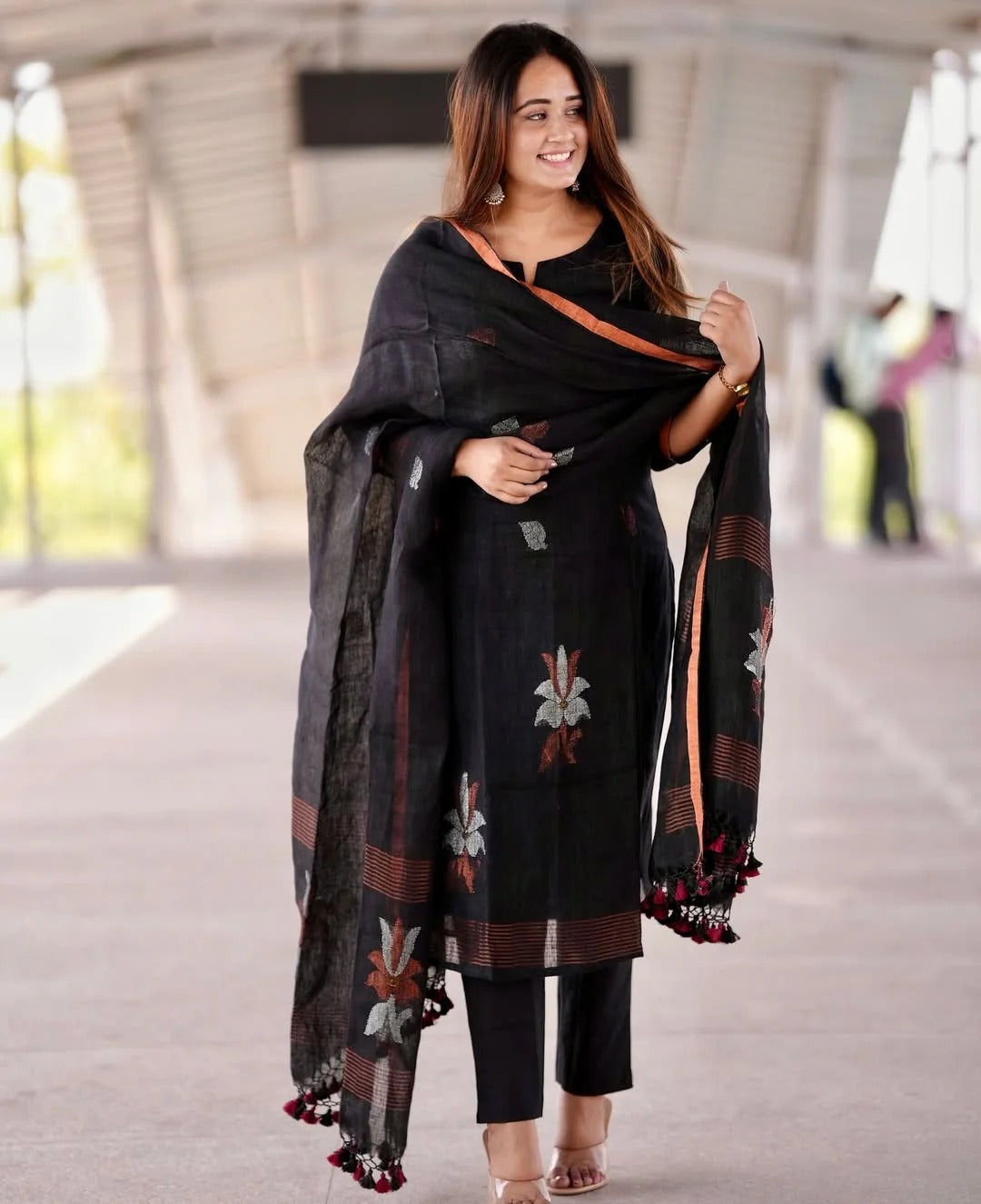 Elegant Black Handwoven Linen Jamdani Kurta Pant Set with Matching Dupatta